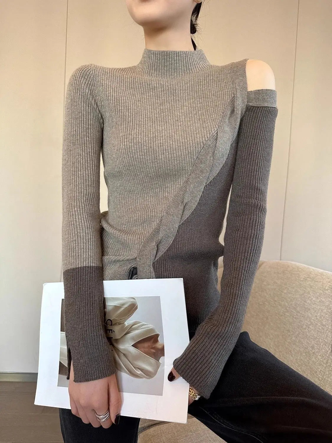 Half Turtleneck Contrasting Sweater Women Autumn Winter New Fashionable Irregular Base Shirt
